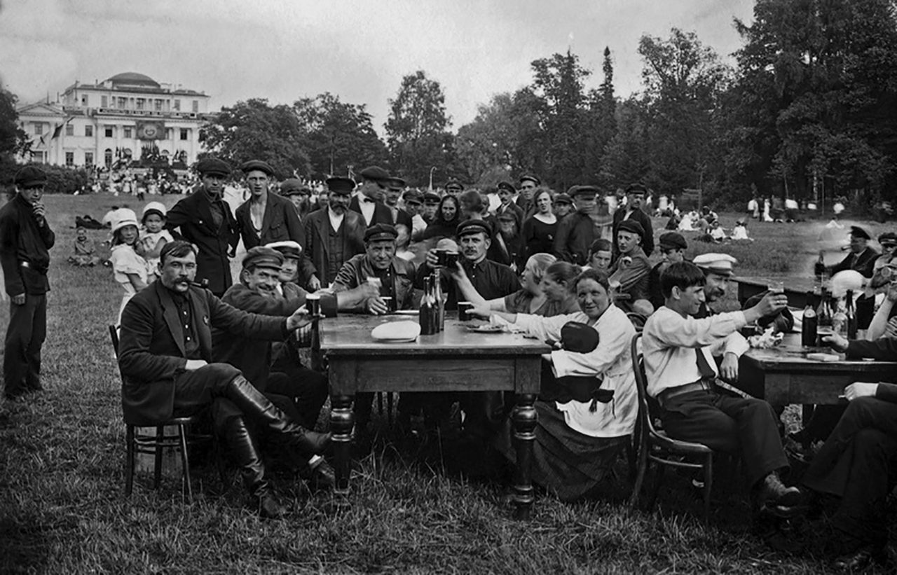 Central State Archive of Cinema and Photo Documents of St. Petersburg/russiainphoto.ru 
