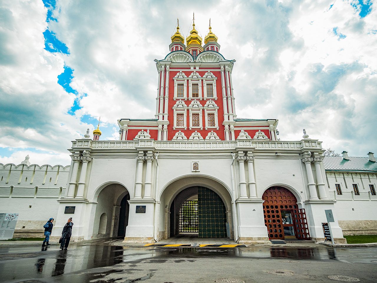 Павел Кузмичев