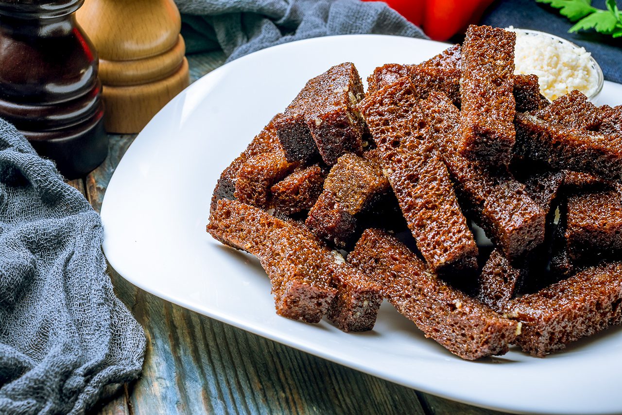 Максим Крисанов