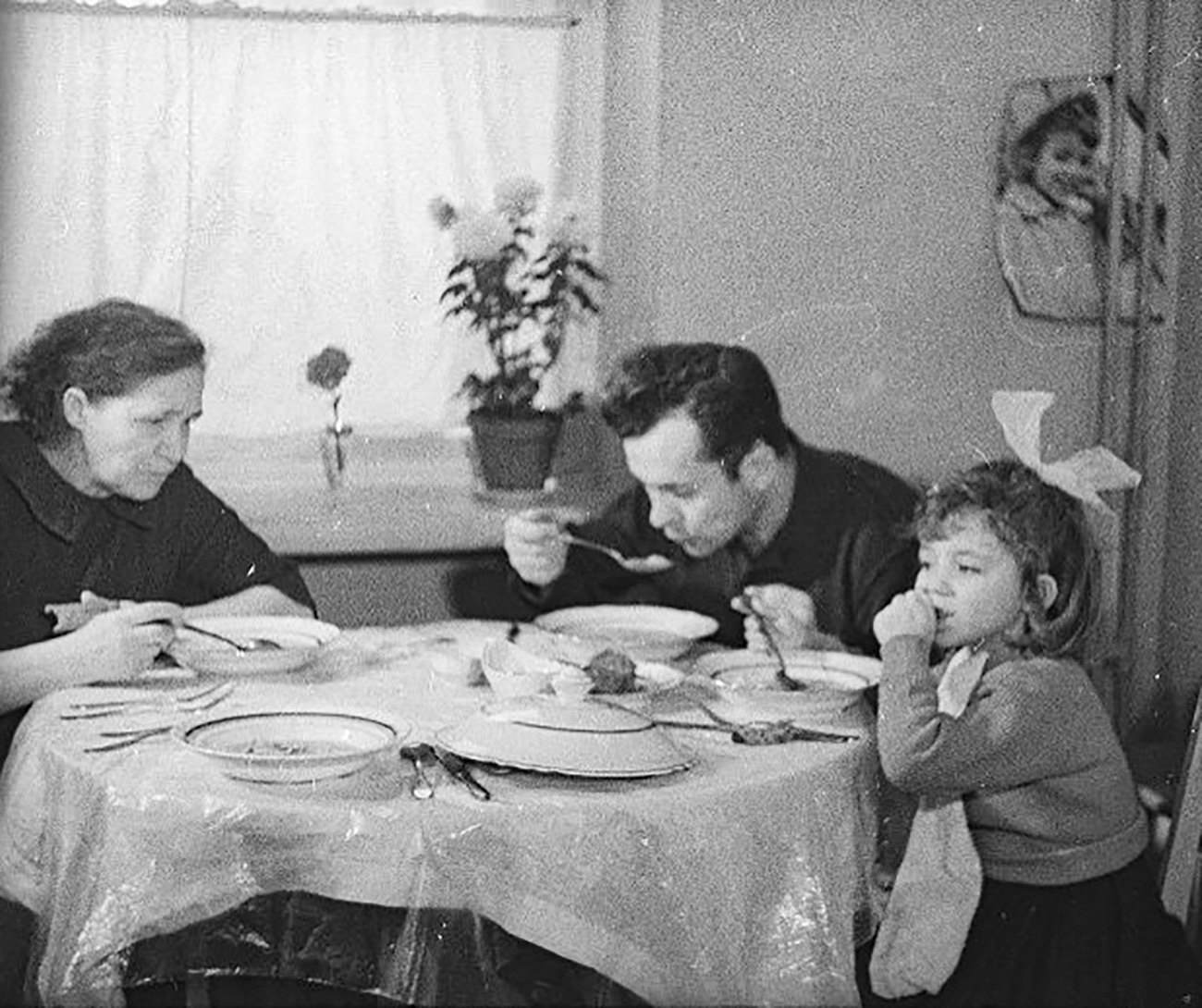 玛雅·奥库什科 / 莫斯科多媒体艺术博物馆 / 莫斯科照片博物馆 / russiainphoto.ru/