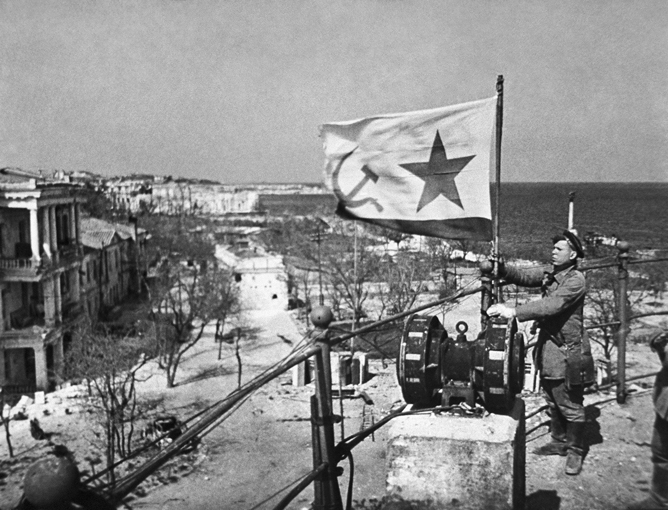 Evguéni Jaldéi / TASS