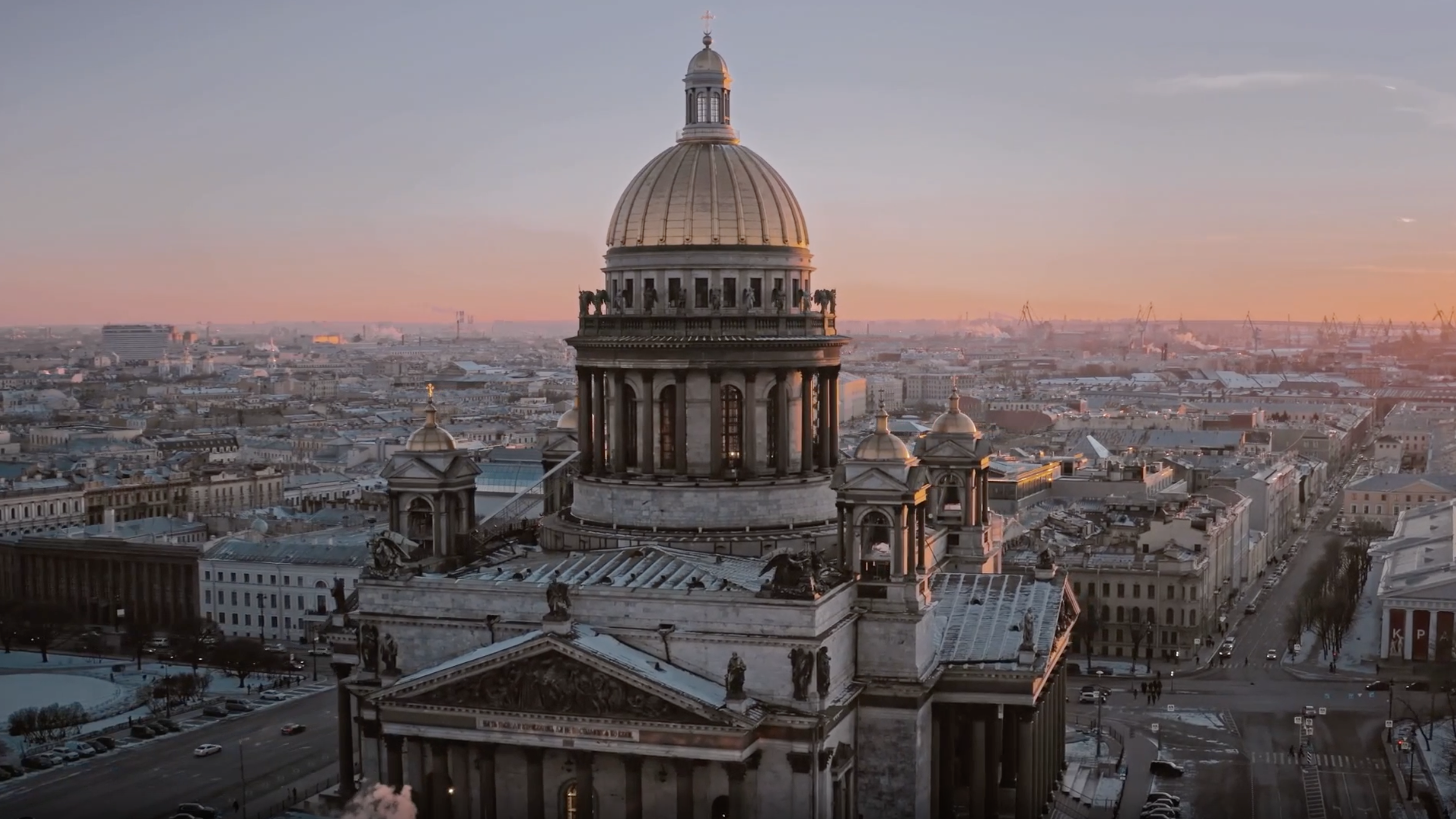 https://vk.com/visitpetersburg