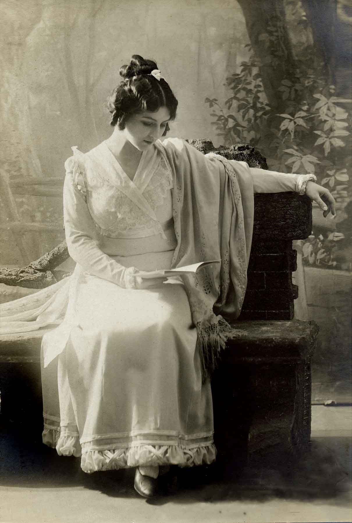 Н. Золотарјова