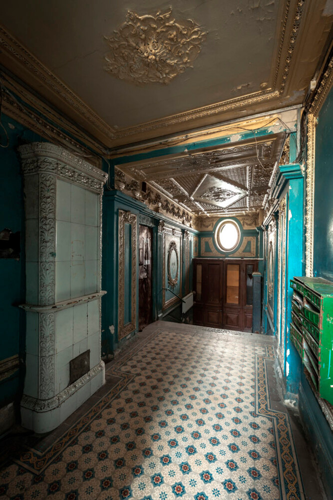 德米特里·多布罗杰耶夫拍摄的圣彼得堡的门厅和楼梯