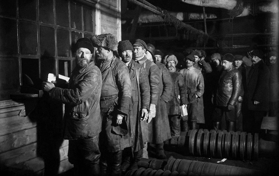 Autor desconocido / Archivo Estatal Central de Documentos Cinematográficos, Fotográficos y Fonográficos de San Petersburgo