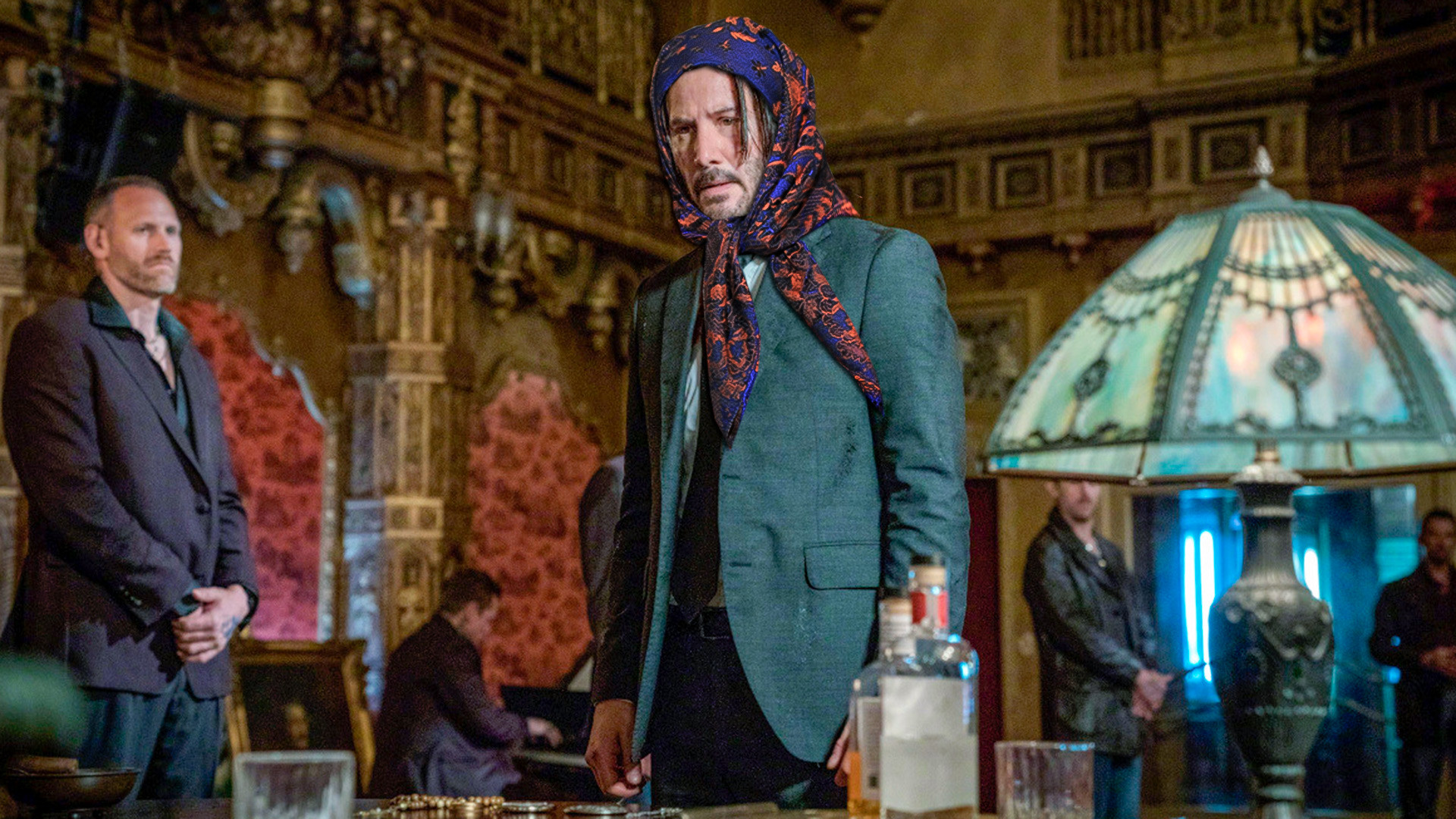 RT今日俄罗斯电视台《你好，俄罗斯》平台多语种编辑团队【照片元素来源：查德·斯塔尔斯基/顶峰娱乐（Summit Entertainment）；环球视野通讯社（Global Look Press）】