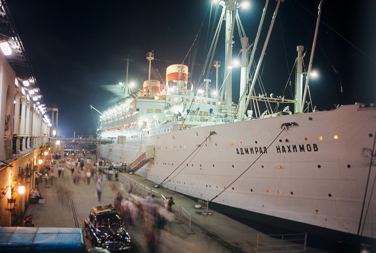 ヴァレリー・シュストフ / Sputnik