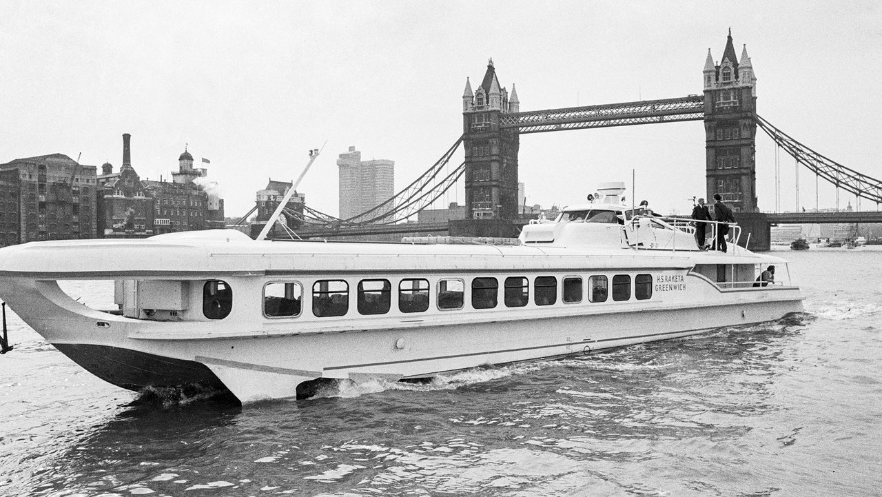 Evening Standard/Hulton Archive / Getty Images