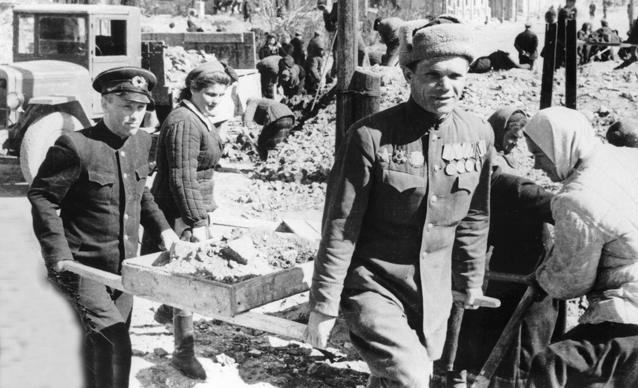 スメタニコフ / Sputnik