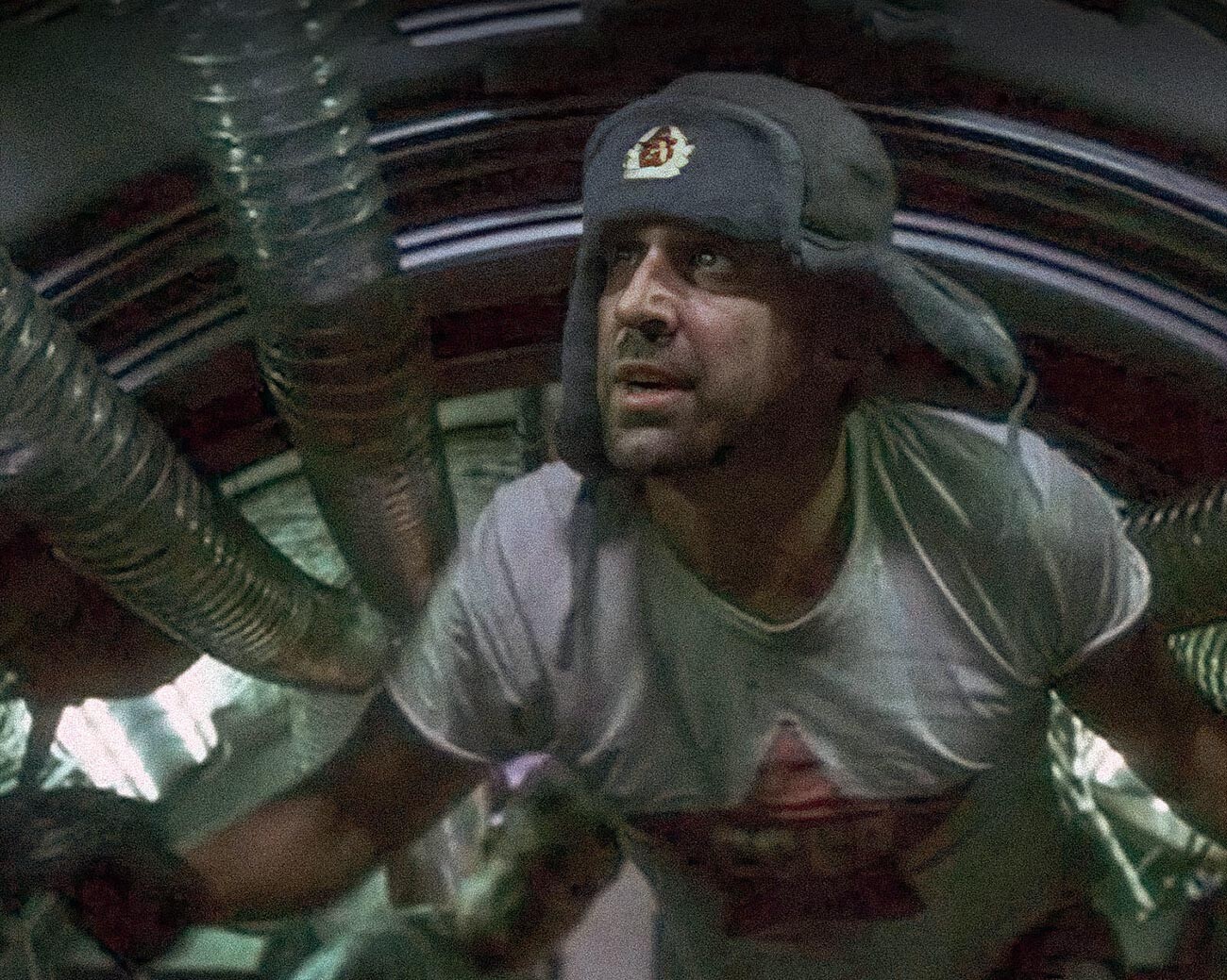 迈克尔·贝【试金石影业】、杰瑞·布鲁克海默电影公司、瓦尔哈拉电影公司（1998）