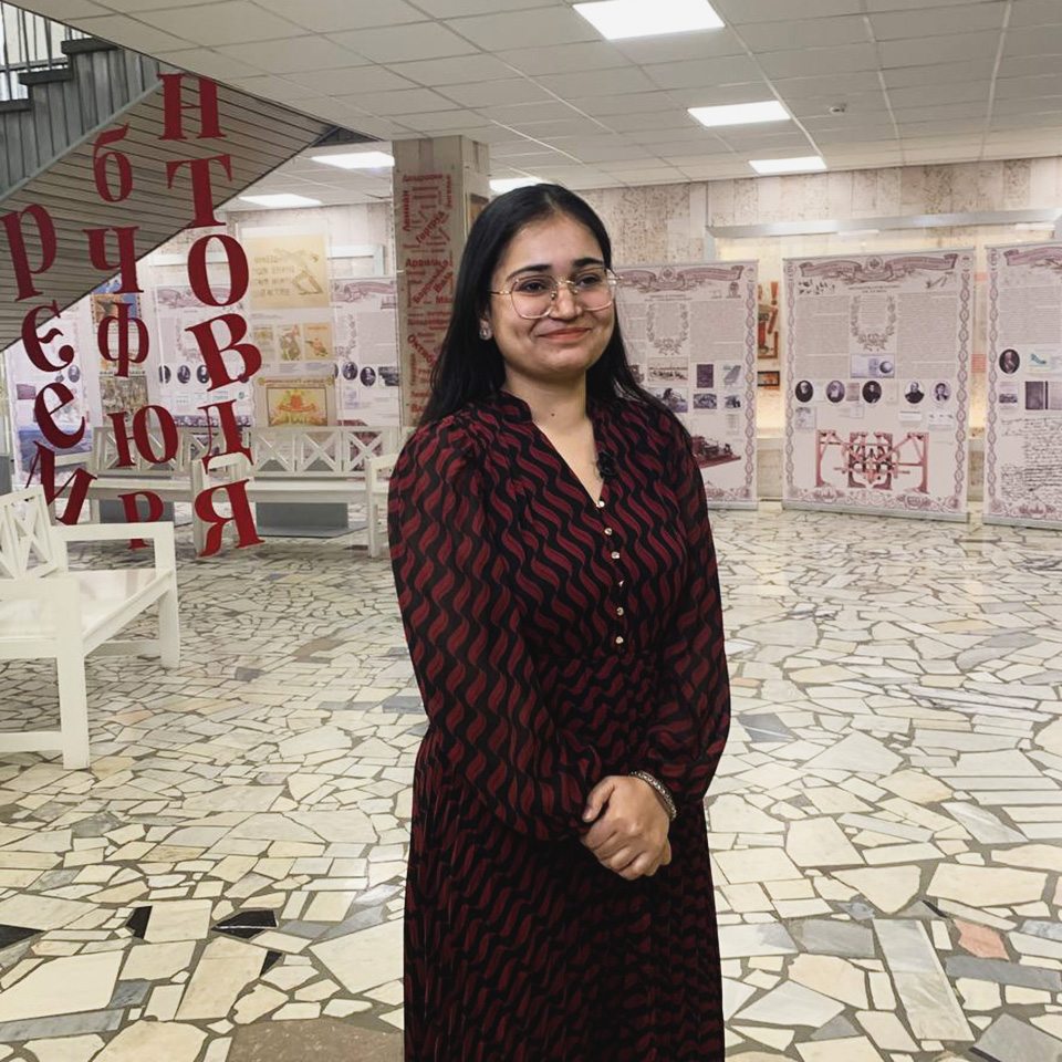 亚历山德拉·古泽娃　摄