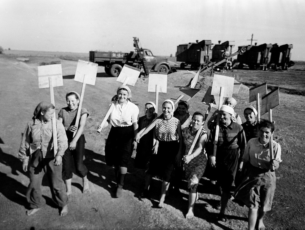 ヴァレンティン・フフラーエフ／ヴァレンティン・フフラーエフ・アーカイブ／©ギャラリー・リュミエール