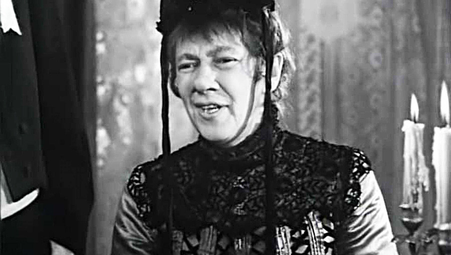 Isidor Annensky/Georgian Film, 1944