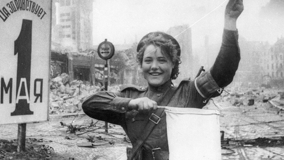 Евгений Халдей/МАММ/МДФ/russiainphoto.ru 