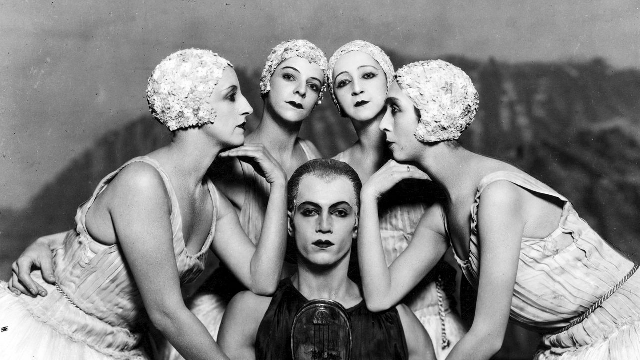 Sasha/Hulton Archive / Getty Images