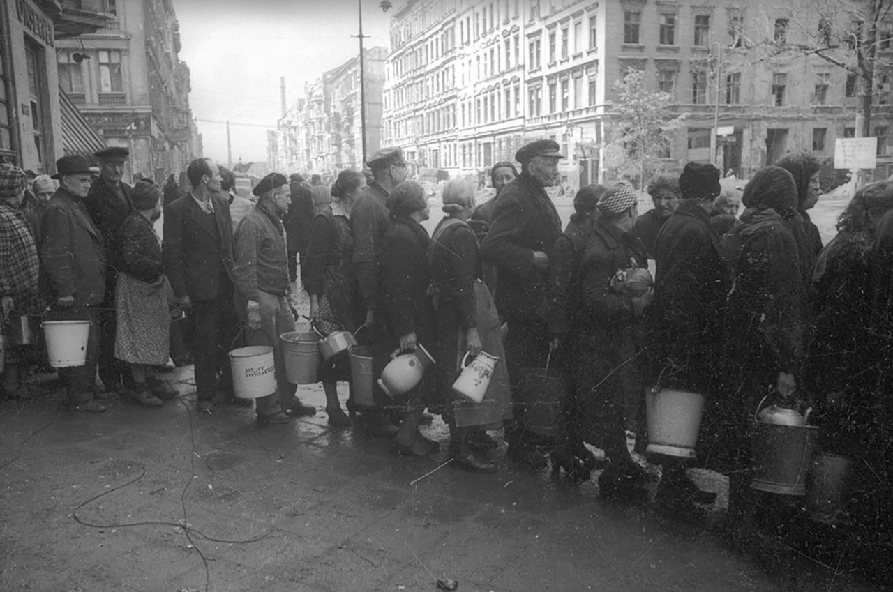 Evgueni Khaldeï/MAMM/MDF/russiainphoto.ru