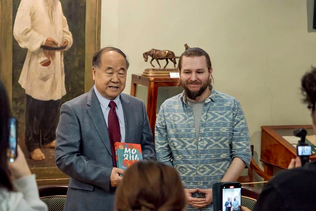 亚斯纳亚·波利亚纳文学奖评选委员会