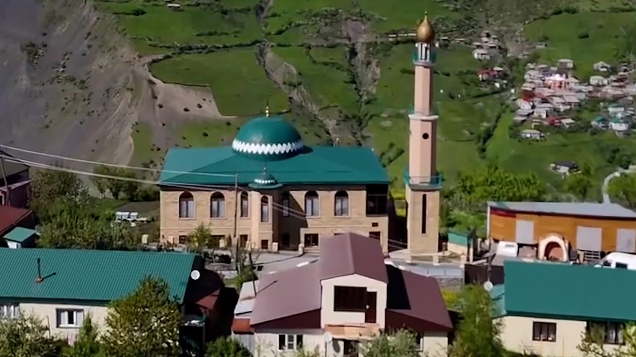 @omargadzhiew　提供