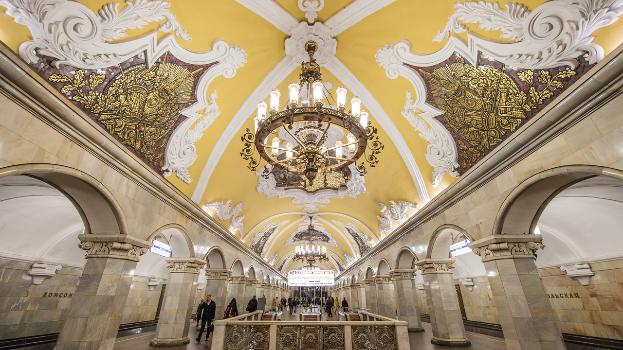 Nutexzles, Jon Hicks, Eugene Nekrasov/Getty Images; Moskwa Agentur