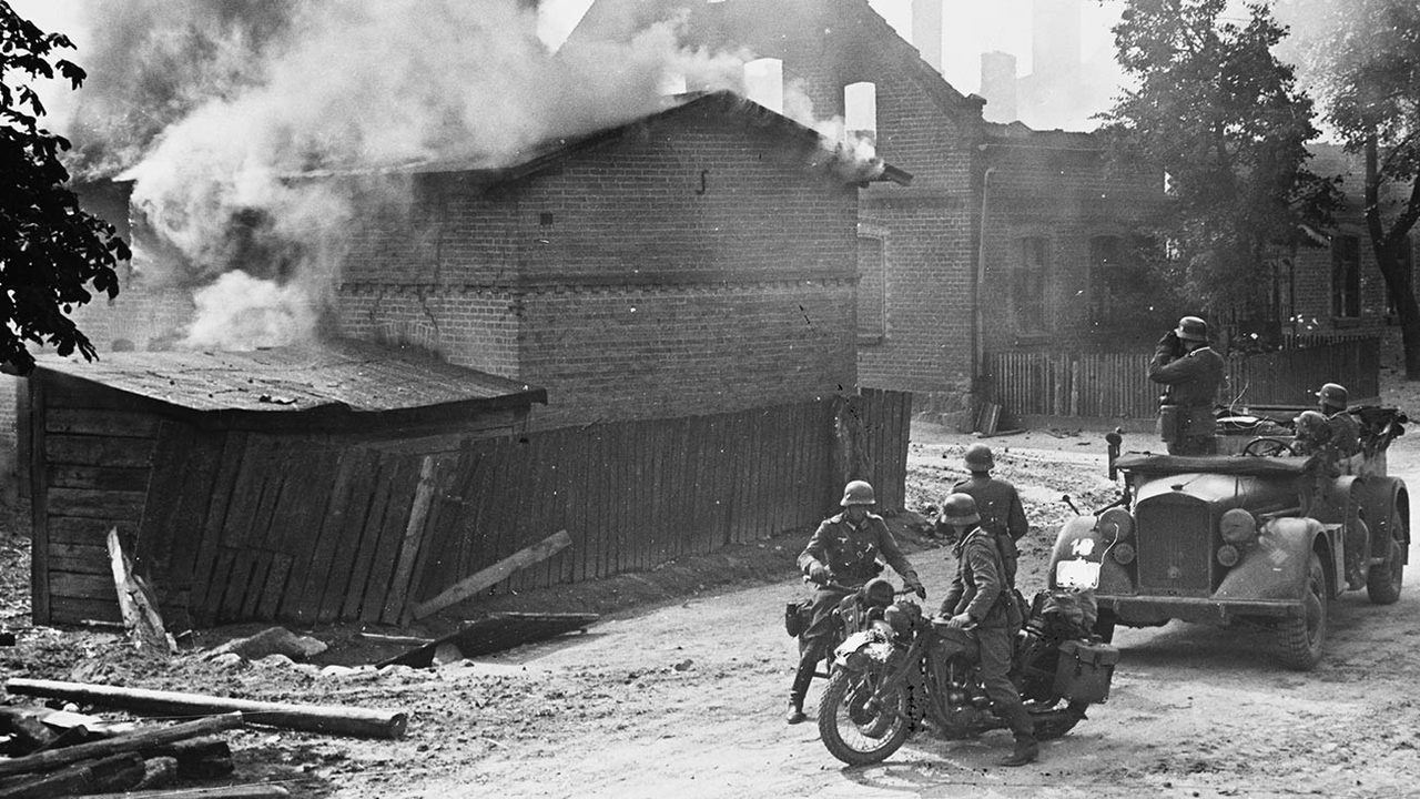 Hulton-Deutsch Collection/CORBIS/Corbis / Getty Images