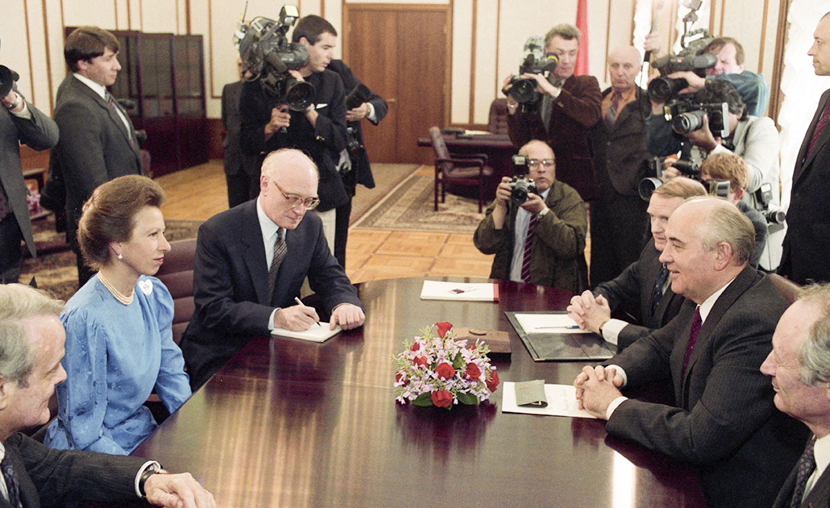 Vladimir Musaelyan, Eduard Pesov / TASS