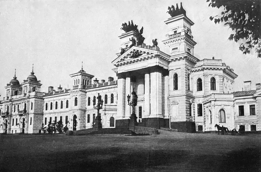 出自岛屿出版社1912年出版的画册《周年莫斯科》